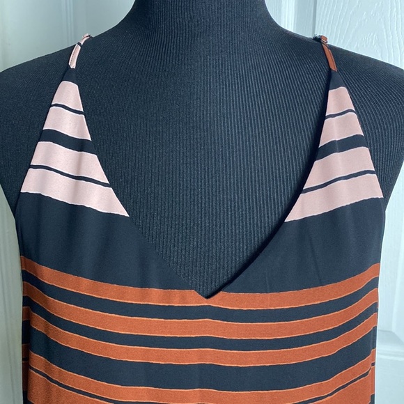 Apt. 9 Women’s Sleeveless V-Neck Blouse Adjustable Straps sz L NWT - Picture 2 of 9